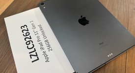Good
													Apple iPad Pro 11" 2018 - Unlocked, Gray, 256 GB, A2013, photo 3 of 3