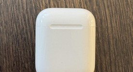 Used
													Apple AirPods 2nd Gen - Lightning Case, photo 1 of 5