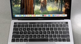Good
													MacBook Pro 2018 (With Touch Bar) - 13" - I5, Gray, 256 GB, 8 GB, photo 1 of 17