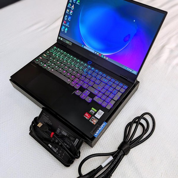 Lenovo Legion 7 Slim 15 inch - 512 GB, Black, 16 GB, AMD Ryzen 7