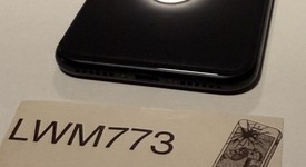 Good
													Apple iPhone SE 2nd Gen 2020 - Unlocked, Black, 64 GB, A2275, photo 4 of 8