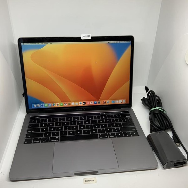 MacBook Pro 2019 - 13 inch - 128 GB, Gray, 8 GB, Intel Core i5