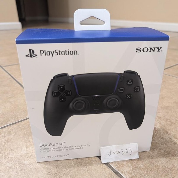 DualSense Wireless Controller - Black