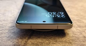 Mint
													Xiaomi 15 Ultra - Unlocked Non-US, Silver, 512 GB, 16 GB, photo 4 of 7