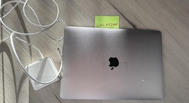 Good
													MacBook Pro 2017 (No Touch Bar) - 13" - I7, Silver, 512 GB, 16 GB, photo 4 of 10