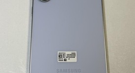 Mint
													Samsung Galaxy S25 FE - Verizon, Icy Blue, 128 GB, SM-S731B, photo 3 of 8