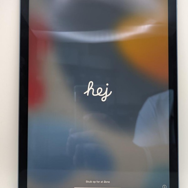 Apple iPad Air (5th Gen) - Unlocked, 64 GB, Blue, A2589