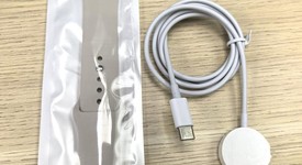 Mint
													Apple Watch Series 5 44mm - Unlocked, White, A2095 Cellular, Ceramic, photo 1 of 6
