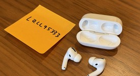 Used
													Apple AirPods Pro - Wireless Case, photo 3 of 6