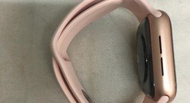 Mint
													Apple Watch SE 1st Gen 40mm - Unlocked, Gold, A2353 - Cellular, Aluminum, photo 6 of 6