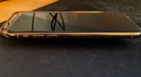 Good
													Apple iPhone Xs - Verizon, Gold, 64 GB, A1920, photo 3 of 15