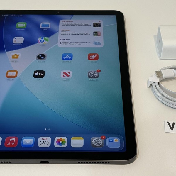 Apple iPad Air (4th Gen) - Wi-Fi, 64 GB, Gray, A2316