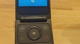 Mint
													TCL Flip Phone, photo 1 of 13