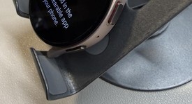 Good
													Samsung Galaxy Watch5 - Unlocked, Gold, 40mm, photo 3 of 6