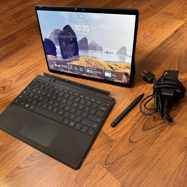 Microsoft Surface Pro X - 128 GB, Black, 8 GB, Microsoft SQ 1, Wi-Fi Only