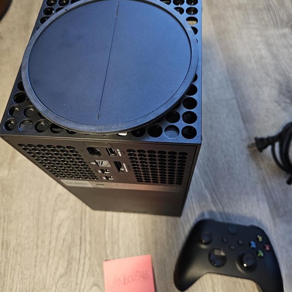 Xbox Series X (2020) - 1 TB, Black, standard