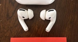 Used
													Apple AirPods Pro 1st Gen - Wireless Case, photo 2 of 6