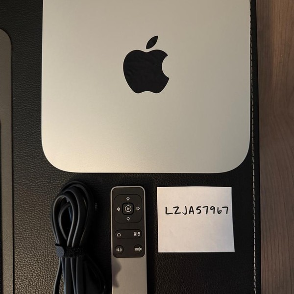 Mac mini 2020 - 256 GB, Silver, 16 GB, Apple M1