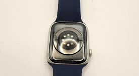 Good
													Apple Watch Series 9 45mm - Unlocked, Starlight, A2984 - Cellular, Aluminum, photo 3 of 7