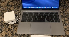 Good
													MacBook Pro 2016 (No Touch Bar) - 13" - Gray, 256 GB, 8 GB, photo 1 of 4