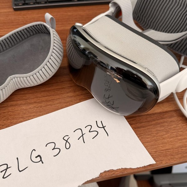 Apple Vision Pro - 256 GB