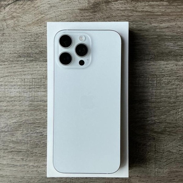 Apple iPhone 16 Pro Max - Unlocked, 256 GB, White, A3084