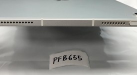 Mint
													Apple iPad 10th Gen - Unlocked, Silver, 64 GB, A2757, photo 3 of 6