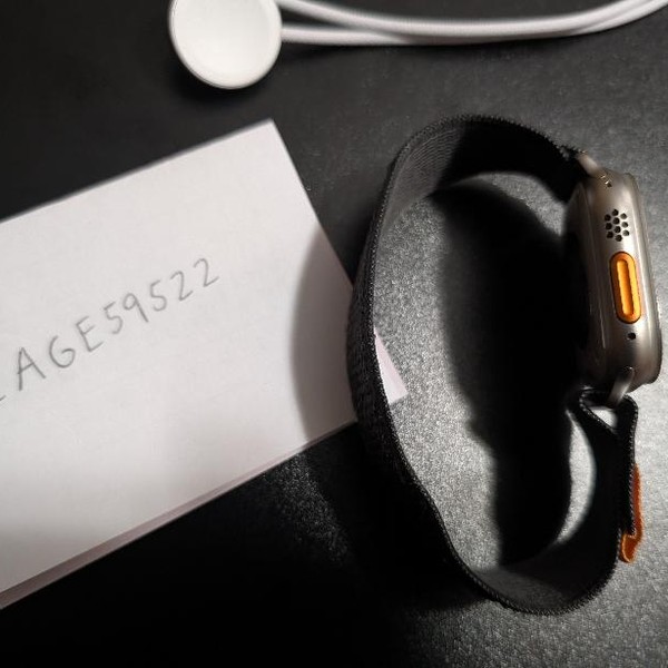 Apple Watch Ultra 49mm - Unlocked, Titanium, A2622
