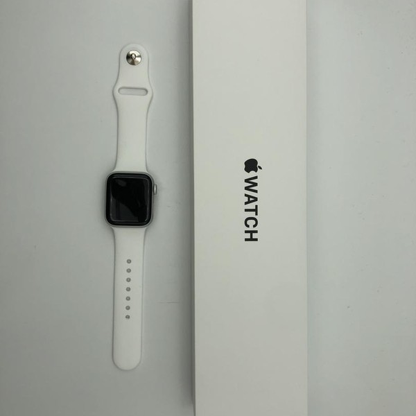 Apple Watch SE 1st Gen 40mm - Silver, A2351 - GPS, Aluminum
