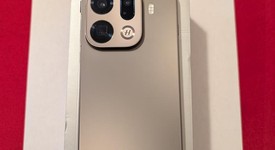 Mint
													Oppo Find X9 Pro - Unlocked Non-US, Titanium Charcoal, 512 GB, 16 GB, photo 3 of 8