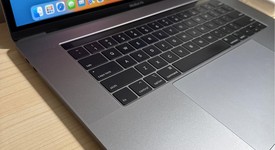 Good
													MacBook Pro 2018 (With Touch Bar) - 15" - I7, Gray, 256 GB, 16 GB, photo 3 of 11