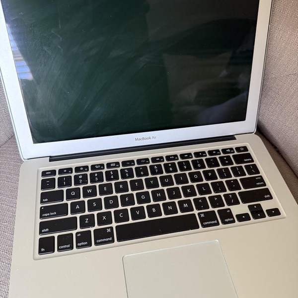 MacBook Air 2017 - 13 inch - 128 GB, Silver, 8 GB, Intel Core i7