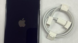 Mint
													Apple iPhone SE 3rd Gen 2022 - Unlocked, Midnight, 64 GB, A2595, photo 2 of 9