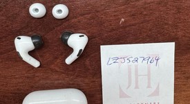 Used
													Apple AirPods Pro 2nd Gen - Lightning, photo 1 of 7