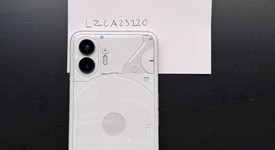 Mint
													Nothing Phone (2) - Unlocked, White, 512 GB, 12 GB, photo 2 of 6