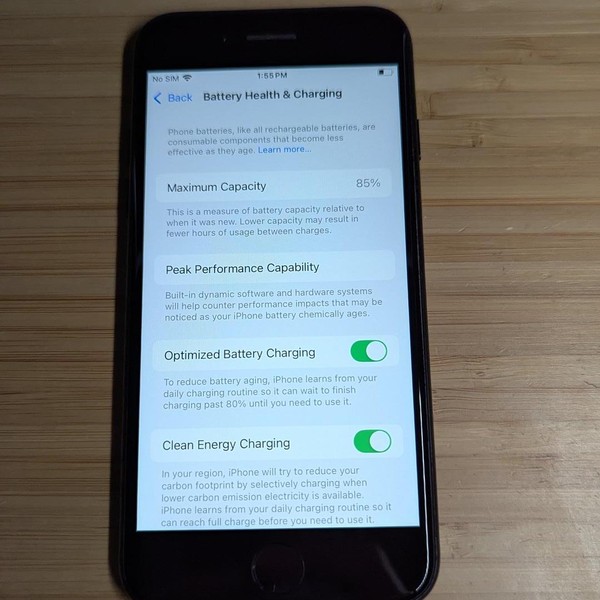 Apple iPhone SE 3rd Gen 2022 - Unlocked, 128 GB, Midnight, A2595