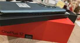 Mint
													OnePlus 12 - Unlocked, Green, 512 GB, 16 GB, CPH2583, photo 3 of 15