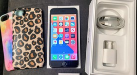 Mint
													Apple iPhone SE 2nd Gen 2020 - Unlocked, White, 64 GB, A2275, photo 1 of 6