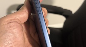 Mint
													Apple iPhone 17 Pro - Unlocked, Deep Blue, 256 GB, A3256, photo 5 of 8