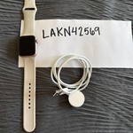 Good Apple Watch SE (1st Gen) 40mm - Gold, A2351 - GPS, Aluminum