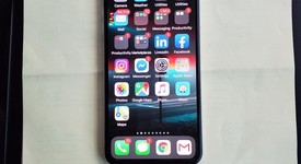 Mint
													Apple iPhone Xs Max - Xfinity, Silver, 512 GB, A1921, photo 1 of 10