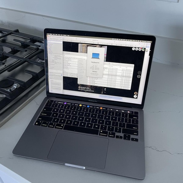 MacBook Pro 2020 - 13 inch - 256 GB, Silver, 16 GB, Apple M1