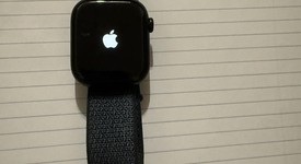 Good
													Apple Watch Series 10 42mm - Unlocked, Black, A3001 - Cellular, Aluminum, photo 1 of 9