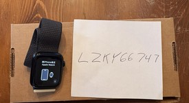 Good
													Apple Watch SE 2nd Gen 44mm - Midnight, A2723 - GPS, Aluminum, photo 4 of 6