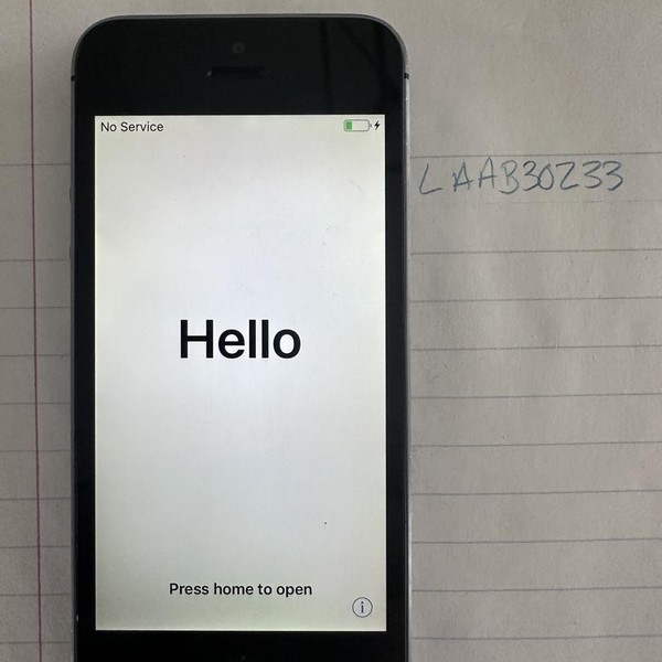 Apple iPhone 5S - AT&T, 16 GB, Silver, A1533