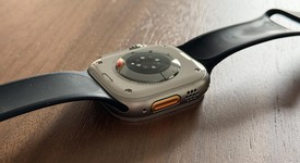 Good
													Apple Watch Ultra 49mm - Unlocked, Titanium, A2622, photo 5 of 6