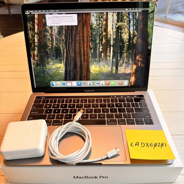 MacBook Pro 2019 - 13 inch - 512 GB, Gray, 16 GB, Intel Core i5