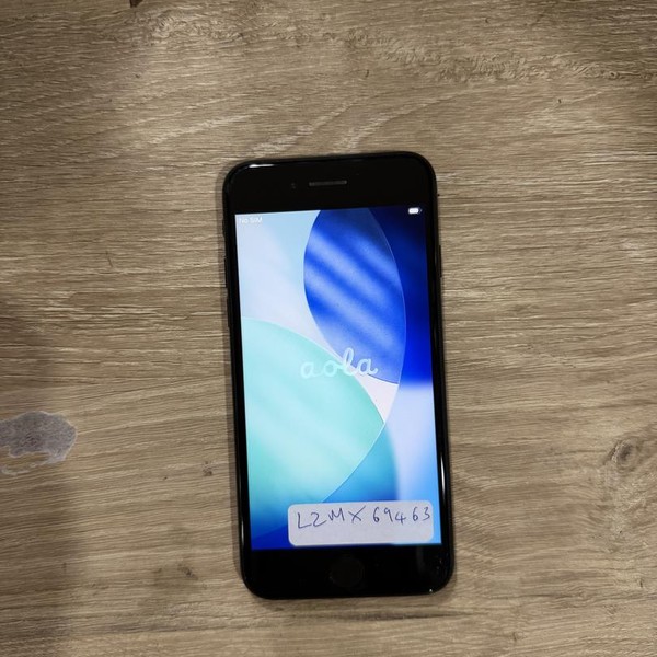 Apple iPhone SE 3rd Gen 2022 - Unlocked, 128 GB, Midnight, A2595