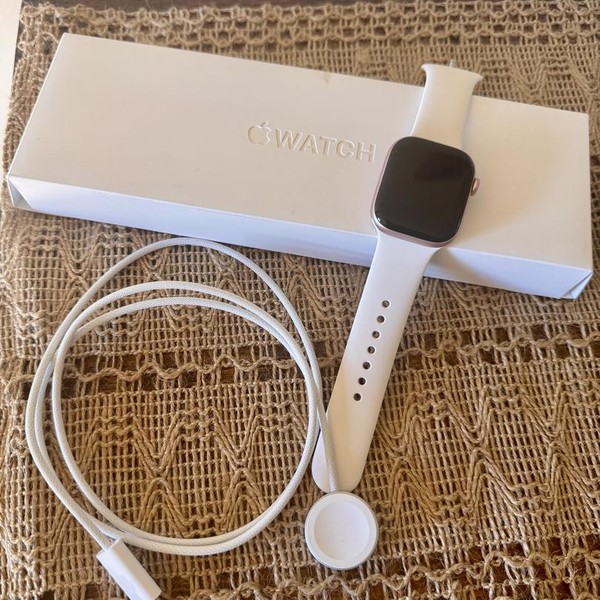 Apple Watch Series 10 42mm - Rose Gold, A2997 - GPS, Aluminum