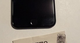 Good
													Apple iPhone SE 3rd Gen 2022 - Unlocked, Midnight, 64 GB, A2595, photo 3 of 10